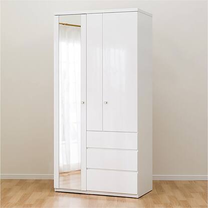 030119102.jpg?ccp=1733464800&  