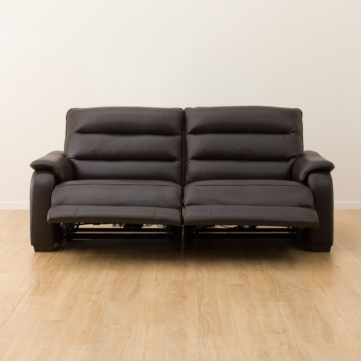 3人用両電動本革リクライニングソファ クローナ 両 Nb Dbr 通販 ニトリネット 公式 家具 インテリア通販 3人用両電動本革リクライニングソファ クローナ 両 Nb Dbr 通販 ニトリネット 公式 家具 インテリア通販