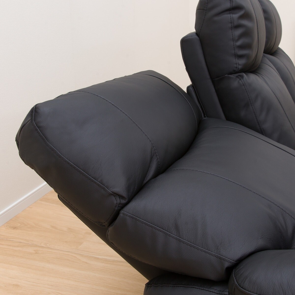 3人用電動本革テーブル付きリクライニングソファ グラッゼ2 Bk 通販 ニトリネット 公式 家具 インテリア通販 3人用電動本革テーブル付きリクライニングソファ グラッゼ2 Bk 通販 ニトリネット 公式 家具 インテリア通販