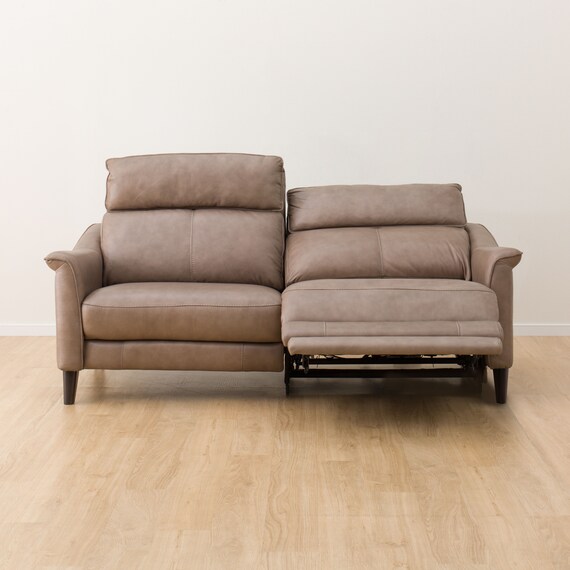 3人掛け左電動リクライニングソファ 本革(一部合成皮革)タイプ (チェリーブ セミアニリン革タイプ SK MO) 13枚目画像