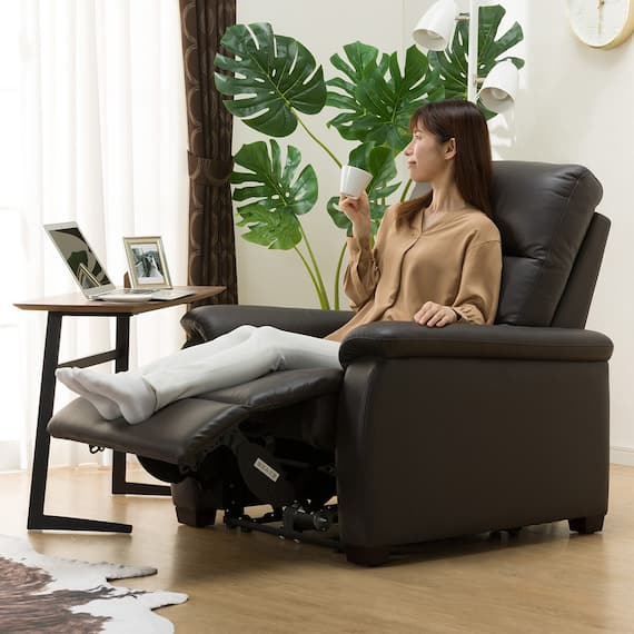 1人掛け電動リクライニングソファ 本革(一部合成皮革)タイプ (Nビリーバ2 DBR) 11枚目画像