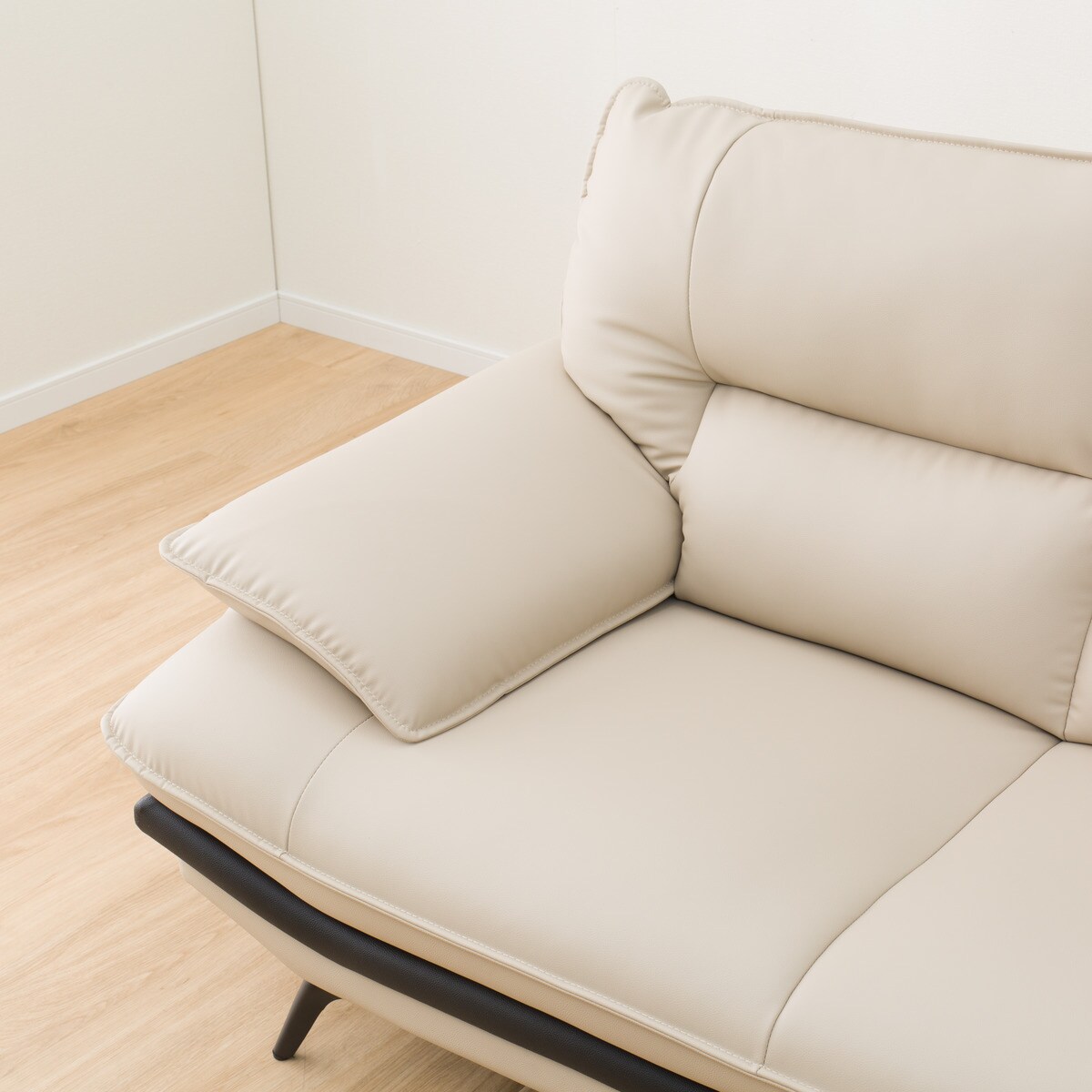 傷・汚れに強い 3人掛けソファヘッドレスト付き 合皮タイプ (ロゾKD N