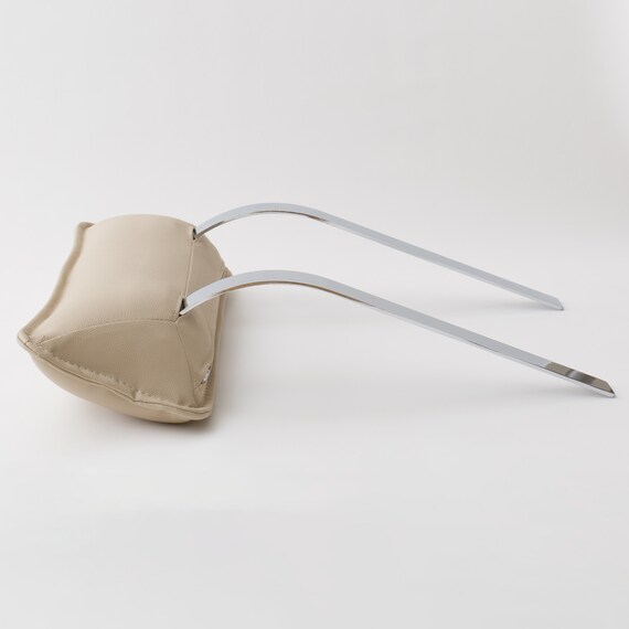 【ロゾKD専用】傷・汚れに強い ヘッドレスト 合皮タイプ (ロゾKD Nシールド BE) 7枚目画像