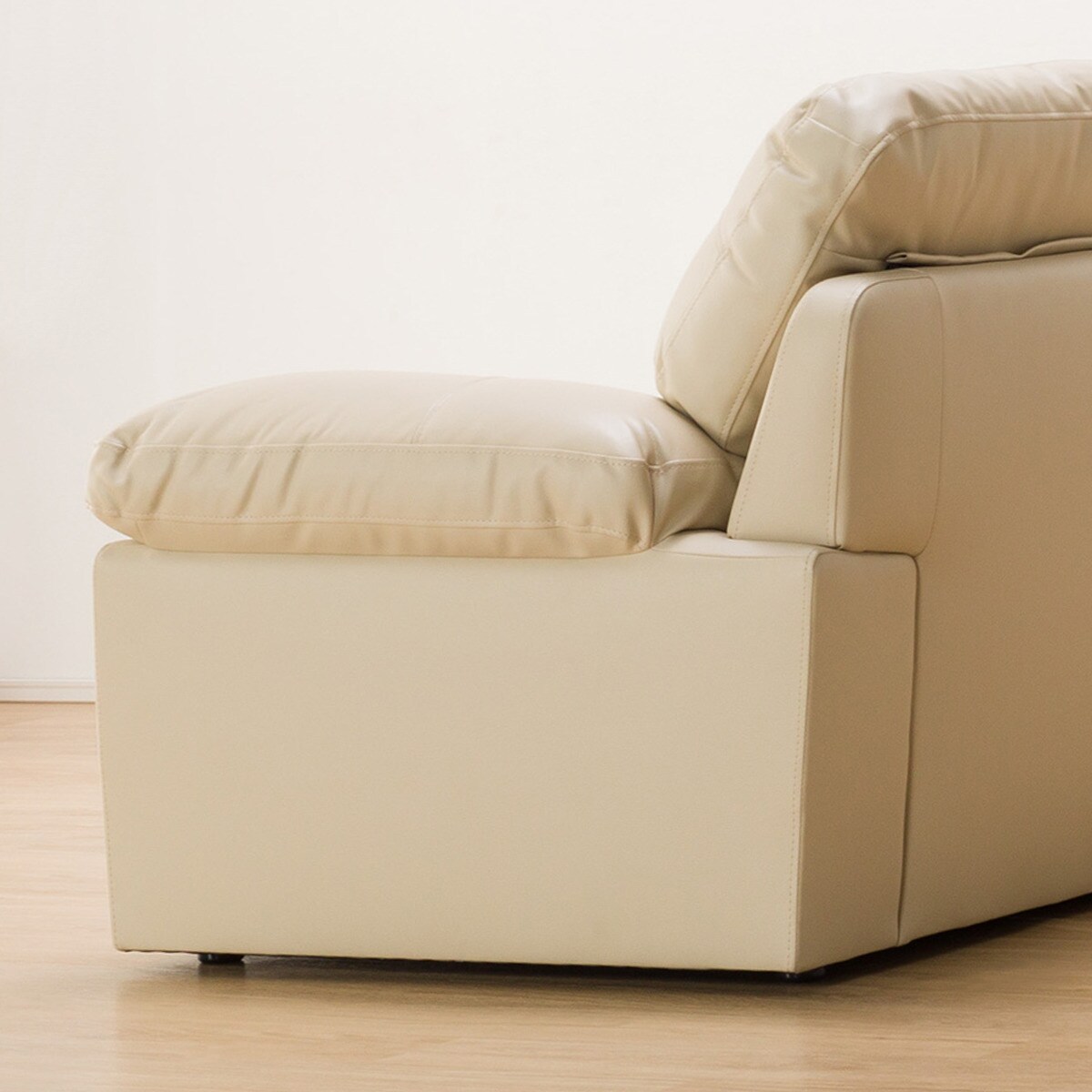 【送料込み】ニトリ　本革2人用ソファ(NステイツBE) 送料込み】ニトリ 本革2人用ソファ(NステイツBE) - メルカリ