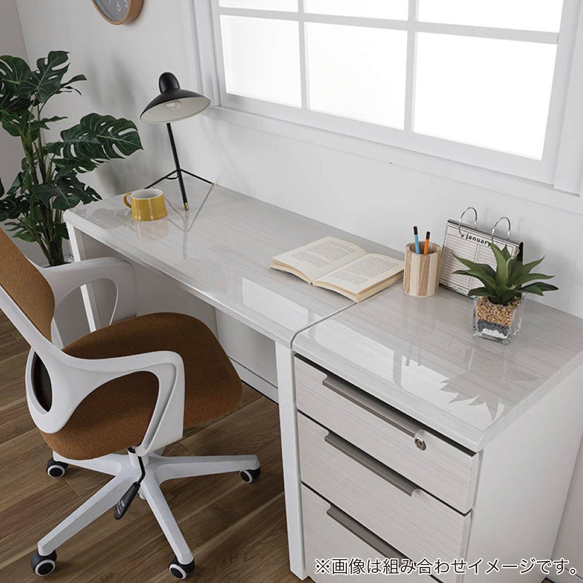 デスク(グレイン 140×45 WH)【島忠ホームズ商品】 | ニトリネット