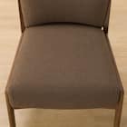 ソファのような座り心地のポケットコイルダイニングチェア(Nコレクション C-27AL MBR/AQ-BR) 9枚目画像