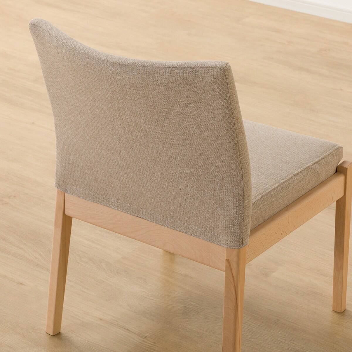 ソファのような座り心地のポケットコイルダイニングチェア(N