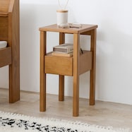 置く場所を選ばないコンパクトサイドテーブル