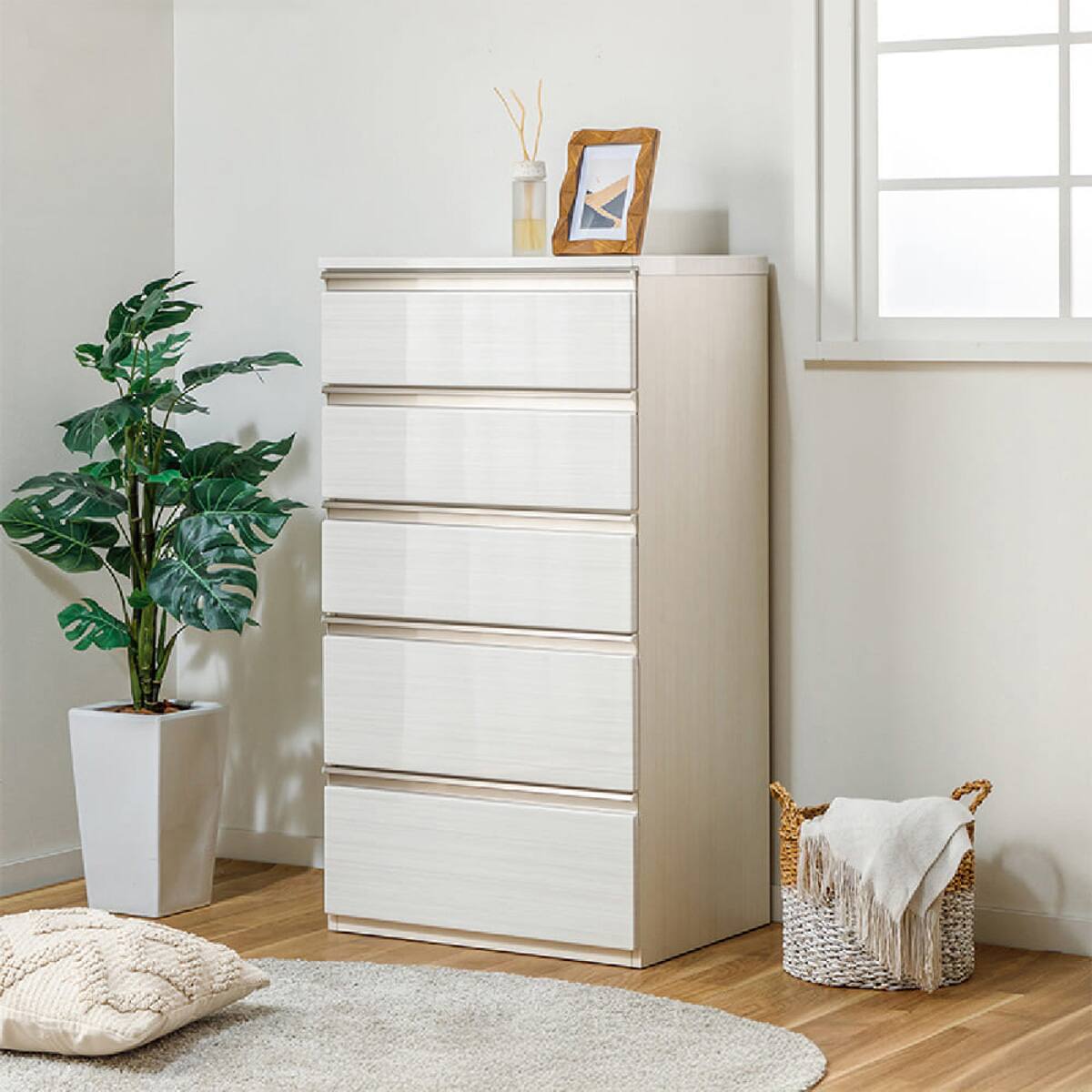 島忠家具 ハイチェスト 5段 タンス 水色 光沢 チェスト タンス 完成品 80cm幅 5段 ハイチェスト たんす 木製