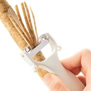 手にやさしいキンピラピーラー