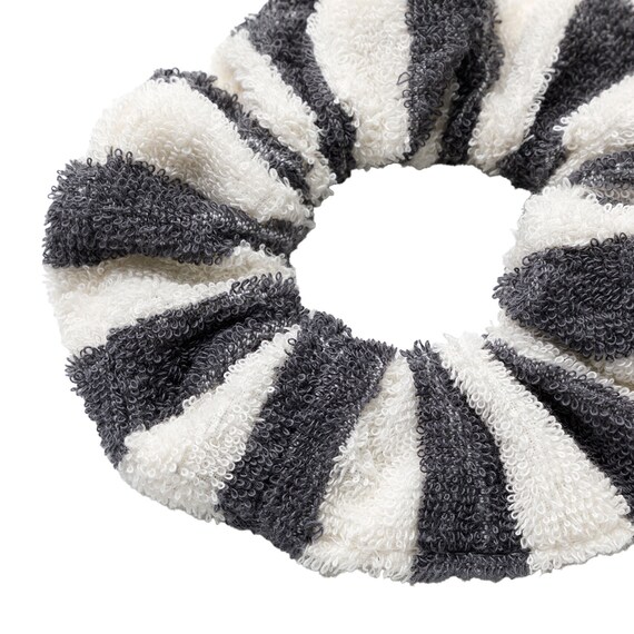 しまがら ループ付き シュシュ(グレー TY) 3枚目画像