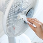 からみ付いたホコリを落とす扇風機クリーナー 3枚目画像