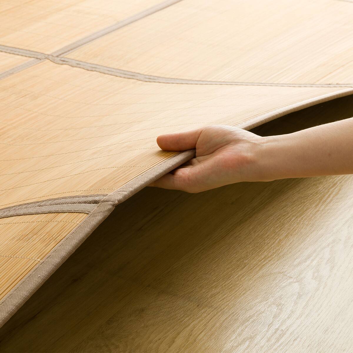 10mmウレタン入り 接触冷感 竹ラグ(ppr 180X240cm BR g) | ニトリ