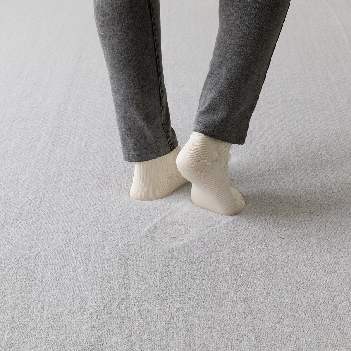 15mmウレタン入り 保温+吸湿発熱+蓄熱+防汚+防音ラグ(NウォームSP