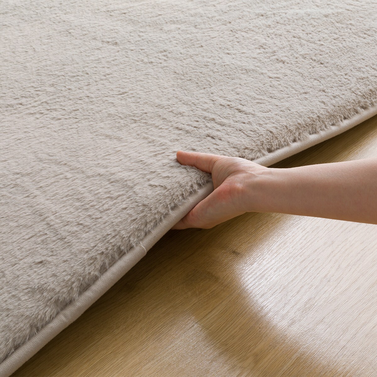 ニトリ Ｎウォームラグ30mmウレタン入り 保温+吸湿発熱+蓄熱+防汚ラグ 極厚30mmウレタン入り 保温+吸湿発熱+蓄熱+防汚+防音ラグ(N