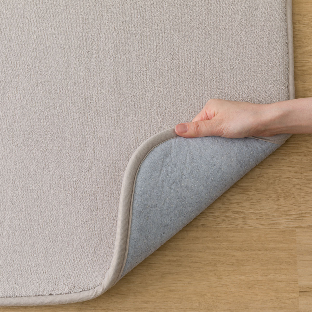 ニトリ★Nウォーム 15mmウレタン入りラグ 185x185cm 15mmウレタン入り 保温+吸湿発熱+蓄熱+防汚+防音ラグ(Nウォーム