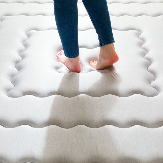 極厚50mmウレタン入り 接触冷感+防汚加工+防音ラグ(NクールSPgMPL GY 185X185) 11枚目画像