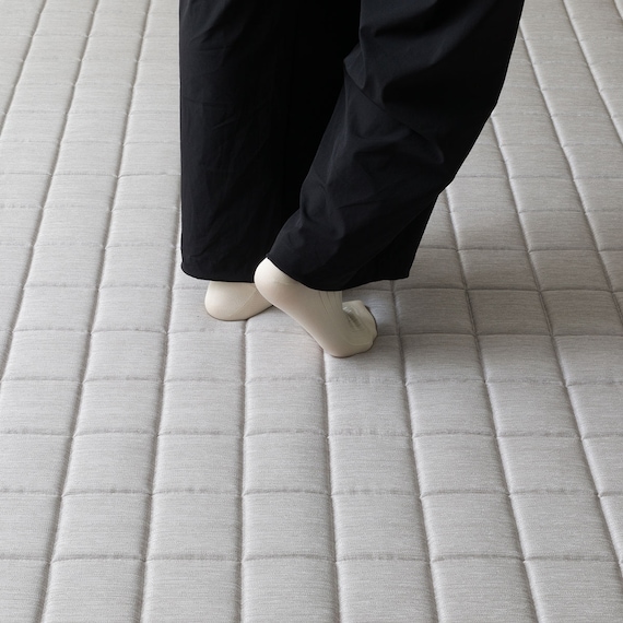 引っかき傷に強い洗えるラグ(185X185 GY NS01) 5枚目画像