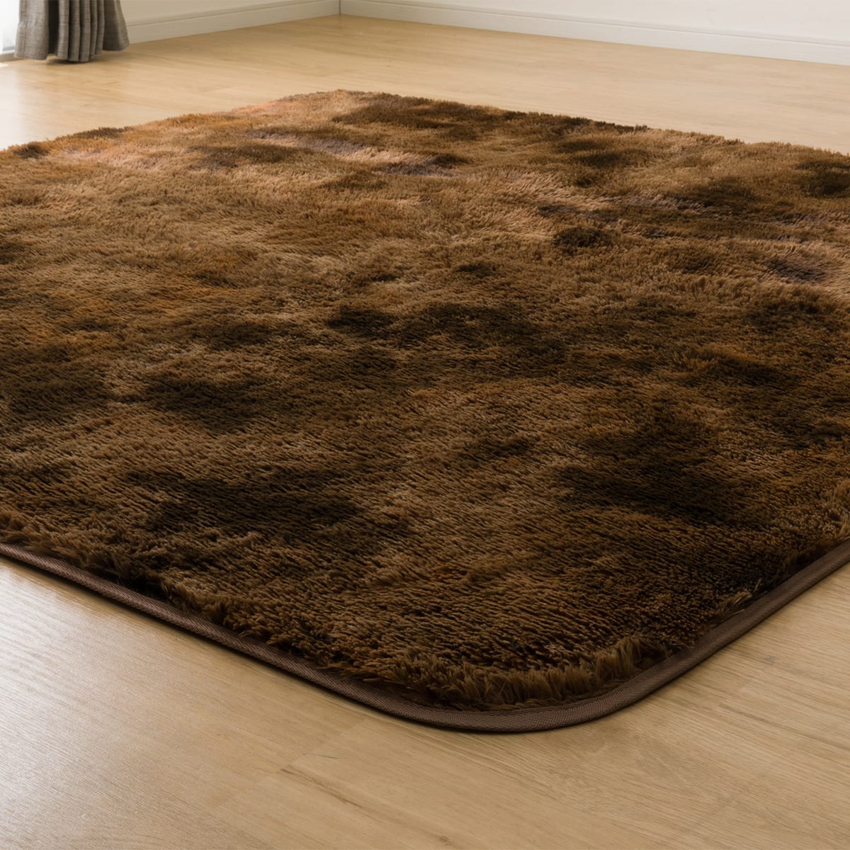 毛足が長く肌ざわりが良いラグ(185X185 BR SH01) | ニトリネット【公式