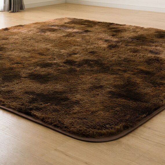 毛足が長く肌ざわりが良いラグ(185X185 BR SH01) 3枚目画像