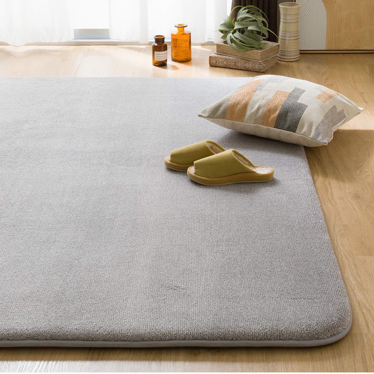 新品/人気/淡いグレードット　アイボリーベースベニワレンNo.693 先染めふっくらラグ ベニワレン 185x185cm グレー メーカー直送 ▽返品