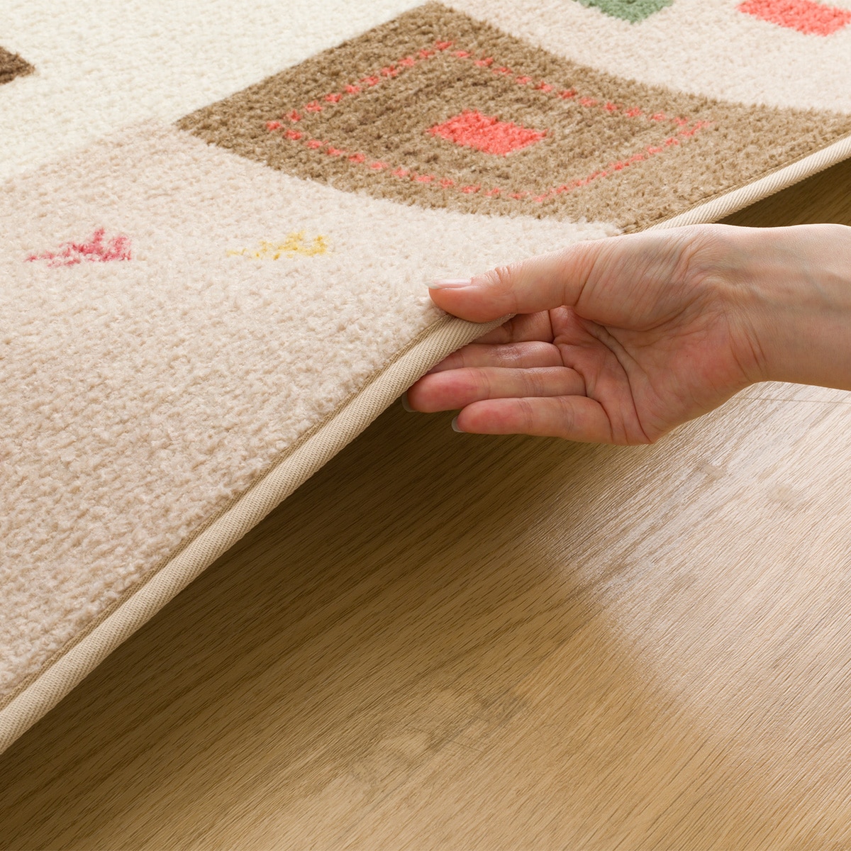 洗える 吸湿発熱+蓄熱+保湿 + 抗菌防臭加工+防ダニ加工ラグ(Nウォーム