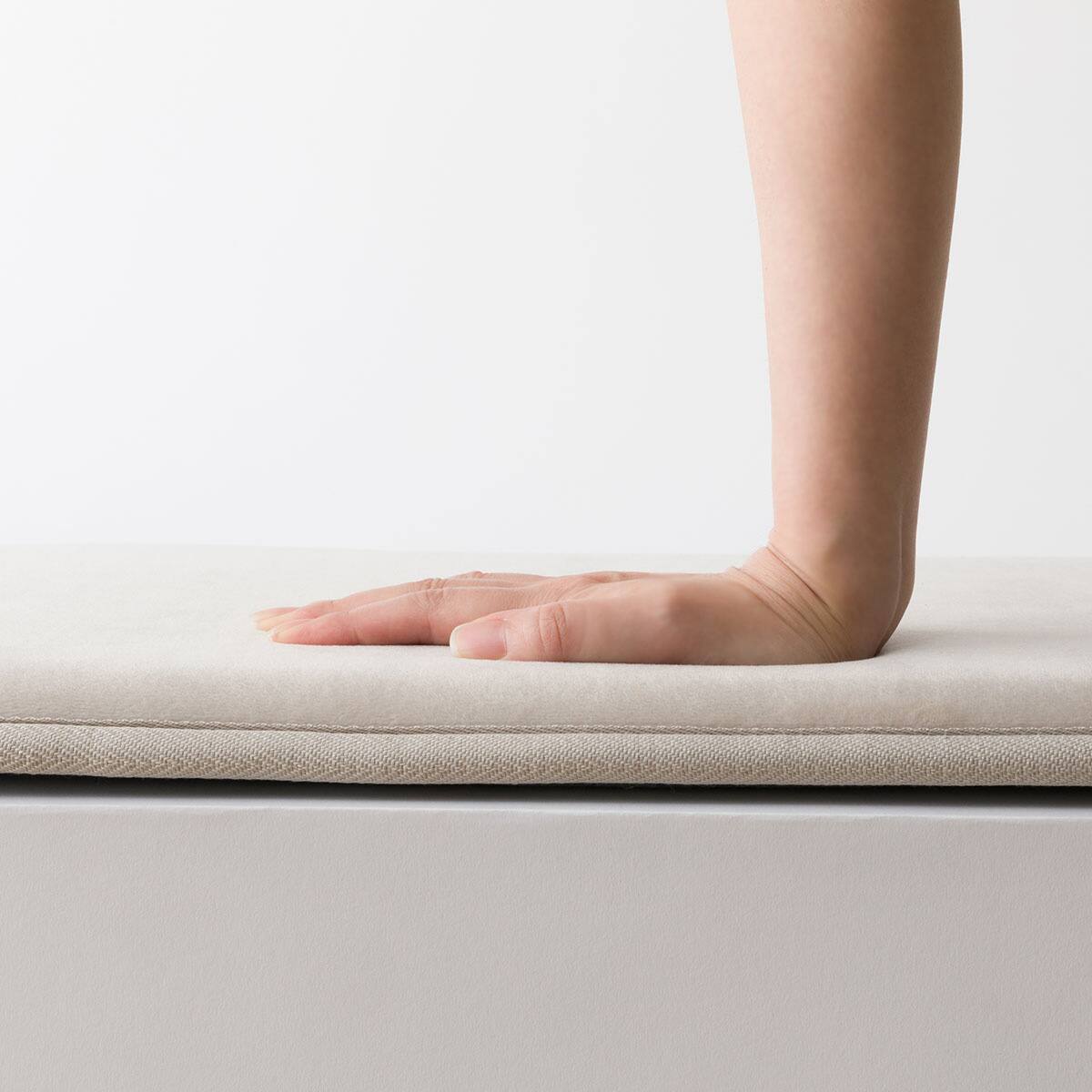 高反発・極厚30mmウレタン入り 防汚加工+防ダニ加工+防音ラグ(130X185