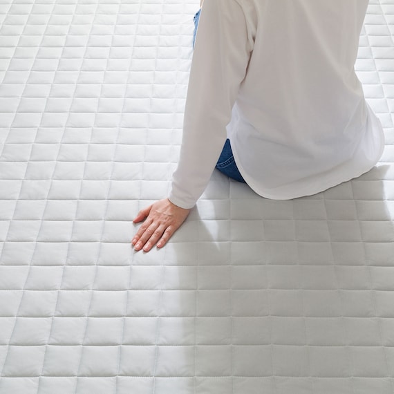 洗える 接触冷感 中綿キルト ラグ(Nクール 130X185 グレー VK01) 13枚目画像