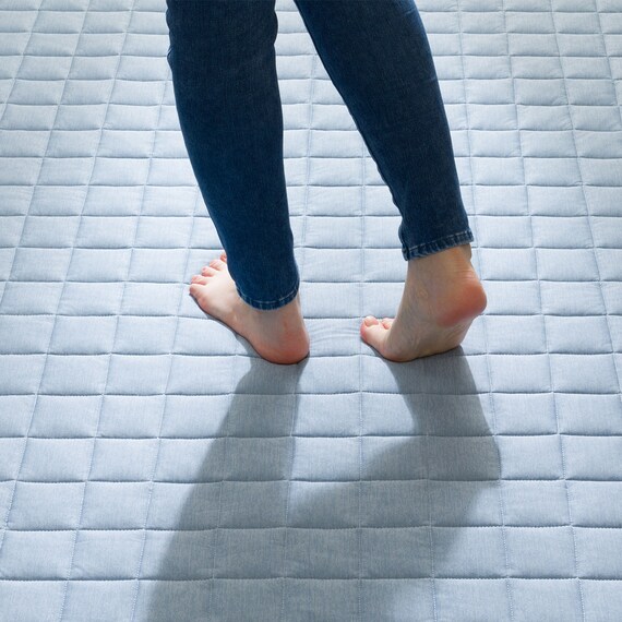洗える 接触冷感 中綿キルト ラグ(Nクール 185X185 ブルー VK02) 15枚目画像