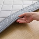 15mmウレタン入り 接触冷感ラグ キカ柄(Nクール極冷 PK 130X185 グレーQ02) 12枚目画像