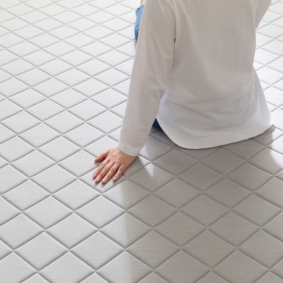 15mmウレタン入り 接触冷感ラグ キカ柄(Nクール極冷 PK 130X185 グレーQ02) 13枚目画像