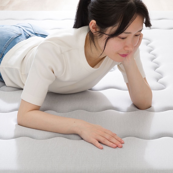 極厚30mmウレタン入り 接触冷感ラグ(Nクール極冷 130X185 グレー VK03) 8枚目画像