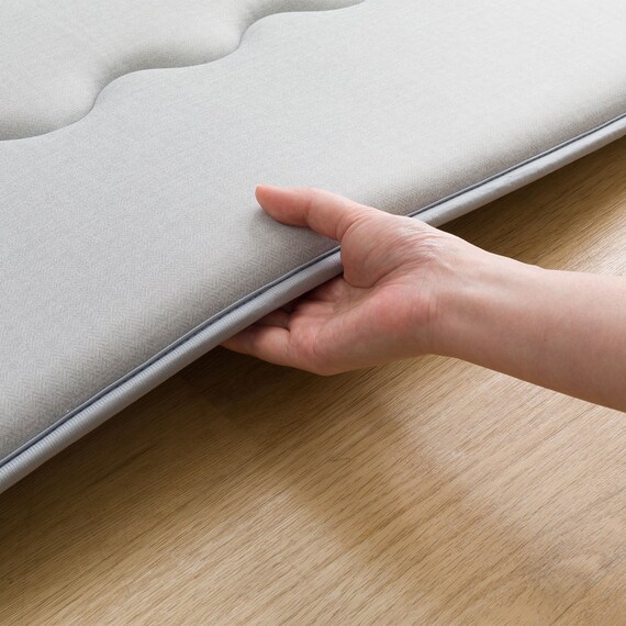 極厚30mmウレタン入り 接触冷感ラグ(Nクール極冷 130X185 グレー VK03) 12枚目画像