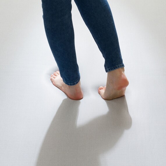 低反発 極厚30mmウレタン入り 接触冷感ラグ(Nクール極冷 130X185 グレー Y02) 15枚目画像