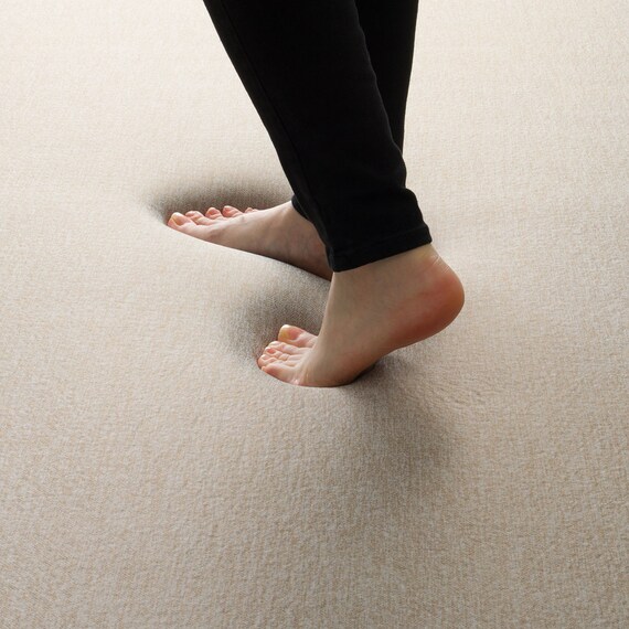 4辺なめらかカット 極厚50mmウレタン入り 接触冷感ラグ(Nクール極冷 MR 130X185 モカ Y08) 13枚目画像