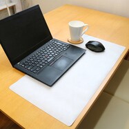 レザー調デスクマット