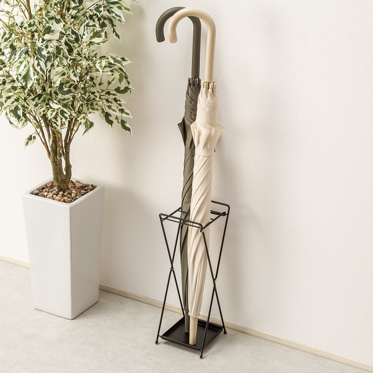 日立電池折りたたみ式傘立て☆非売品 折りたためてコンパクトな 傘立てSN03(14×14cm ブラック) | ニトリ