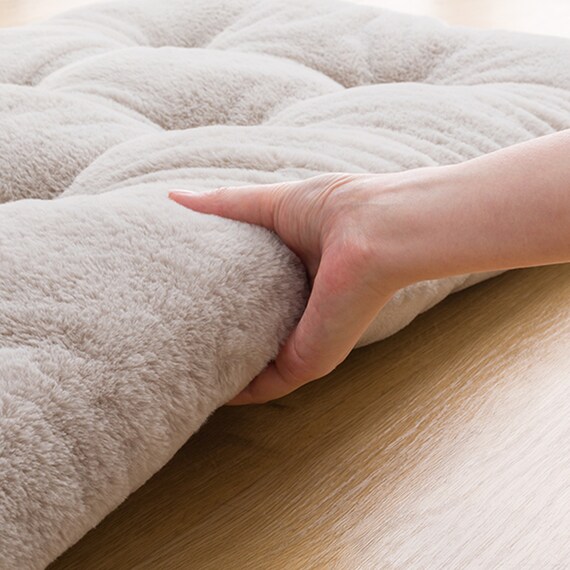 洗える ラビットファータッチ長座布団(RB2510 MO) 5枚目画像