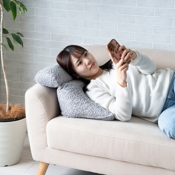 おやすみクッション (グレー) 2枚目画像