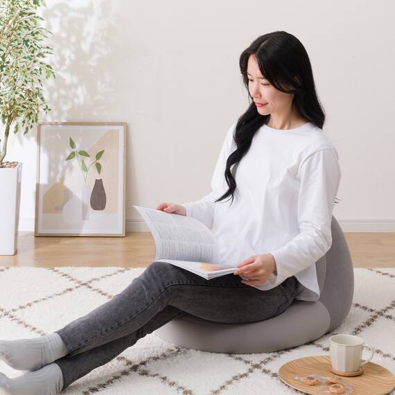 コタツにも使えるコンパクトビーズクッション 4枚目画像