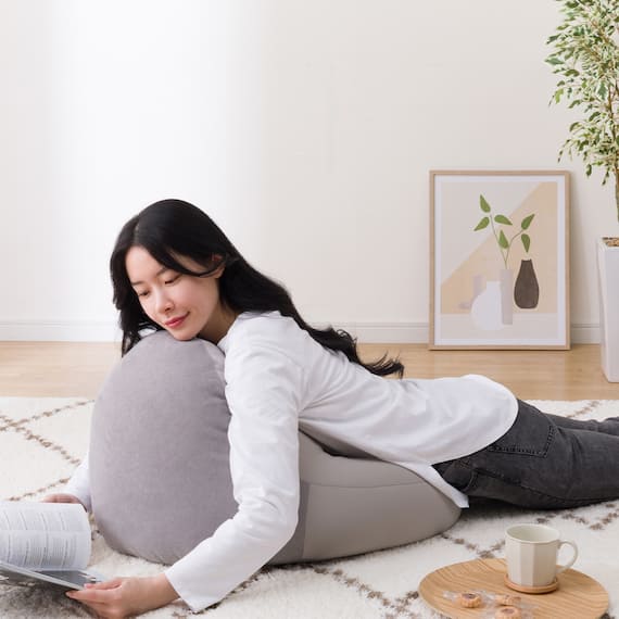 コタツにも使えるコンパクトビーズクッション 5枚目画像