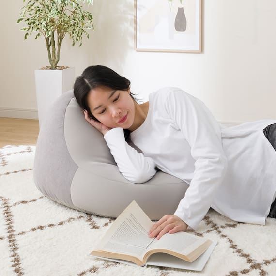 コタツにも使えるコンパクトビーズクッション 7枚目画像