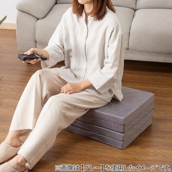 4つ折りフロアクッション(Nクール極冷26 ネイビー) 4枚目画像