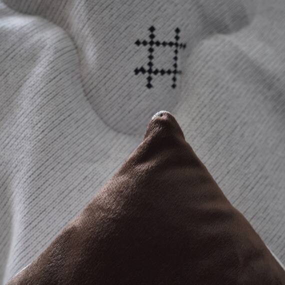 【日本製】ジャガードこたつ掛ふとん 大判(ハピネス/アイボリー) 3枚目画像