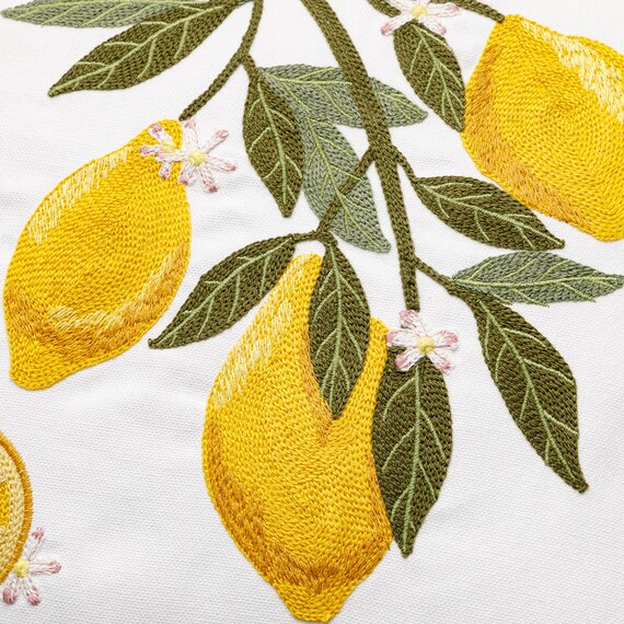 クッションカバー(レモン刺繍) 5枚目画像