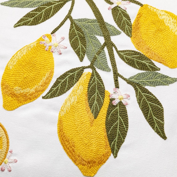 クッションカバー(レモン刺繍) 5枚目画像