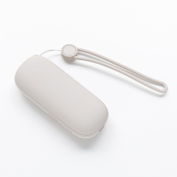 手のひらに収まる充電式カイロ(WK01 モカ) 1枚目画像