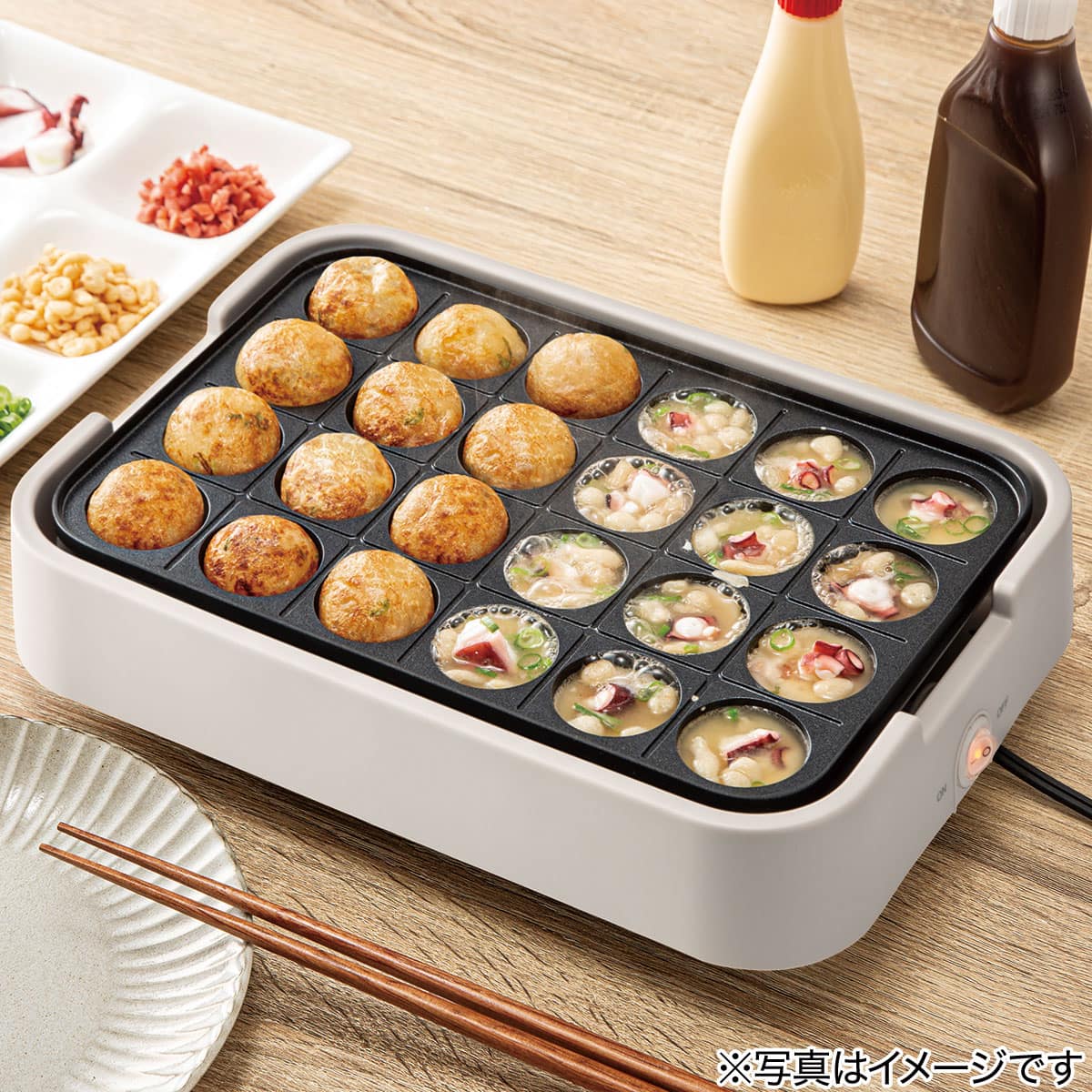 ミニフラット&たこ焼き器「Tatte!」(モカ FP2C04) | ニトリネット