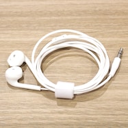 手で切れる結束バンド