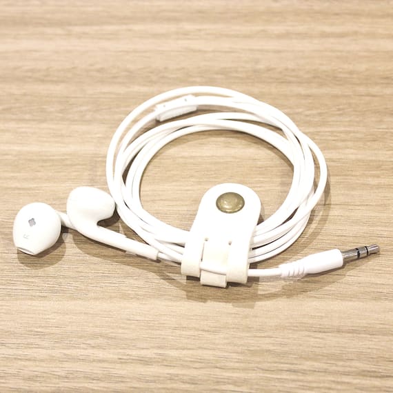 まとまるコードクリップ レザー風 3本入り(ホワイト) 1枚目画像